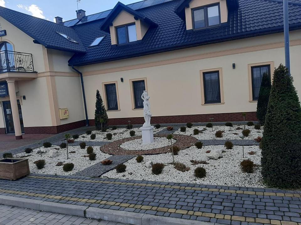 Restauracja Hotel 4U Kanczuga Екстериор снимка